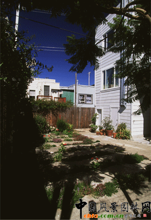 2009ASLA居住區(qū)設計類榮譽獎：裂縫花園