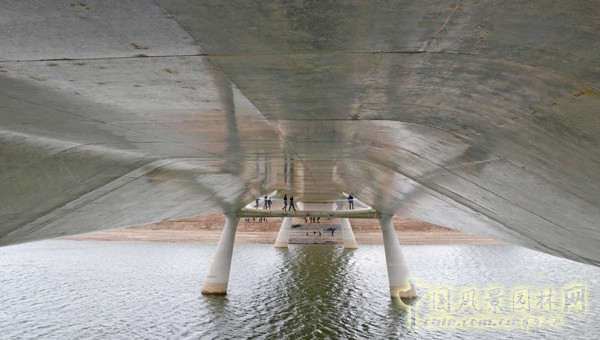 8月26日頭條：荷蘭內(nèi)梅亨市瓦爾河空間恢復項目賞析