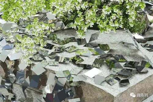 設(shè)計(jì)師用棱鏡打造出“萬花筒中的常春藤”