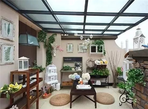 這設(shè)計才叫頂層露臺，你家那只能叫屋頂