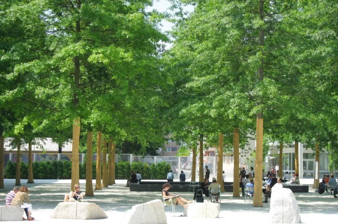 互聯(lián)網(wǎng)時(shí)代下的城市公共空間設(shè)計(jì)