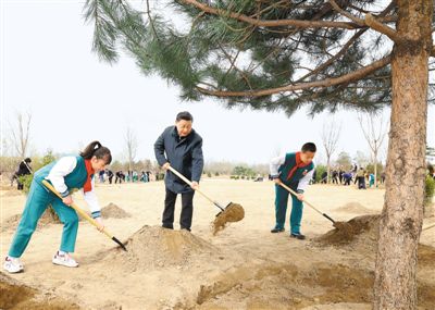 習(xí)近平：全社會都做生態(tài)文明實(shí)踐者