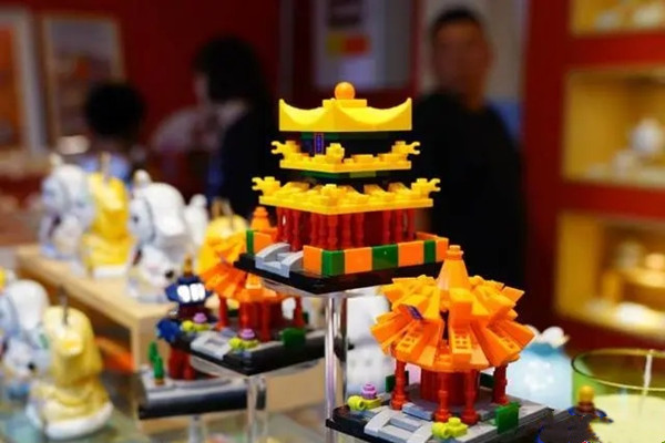 北京中軸線(xiàn)上創(chuàng)意市集亮相景山公園